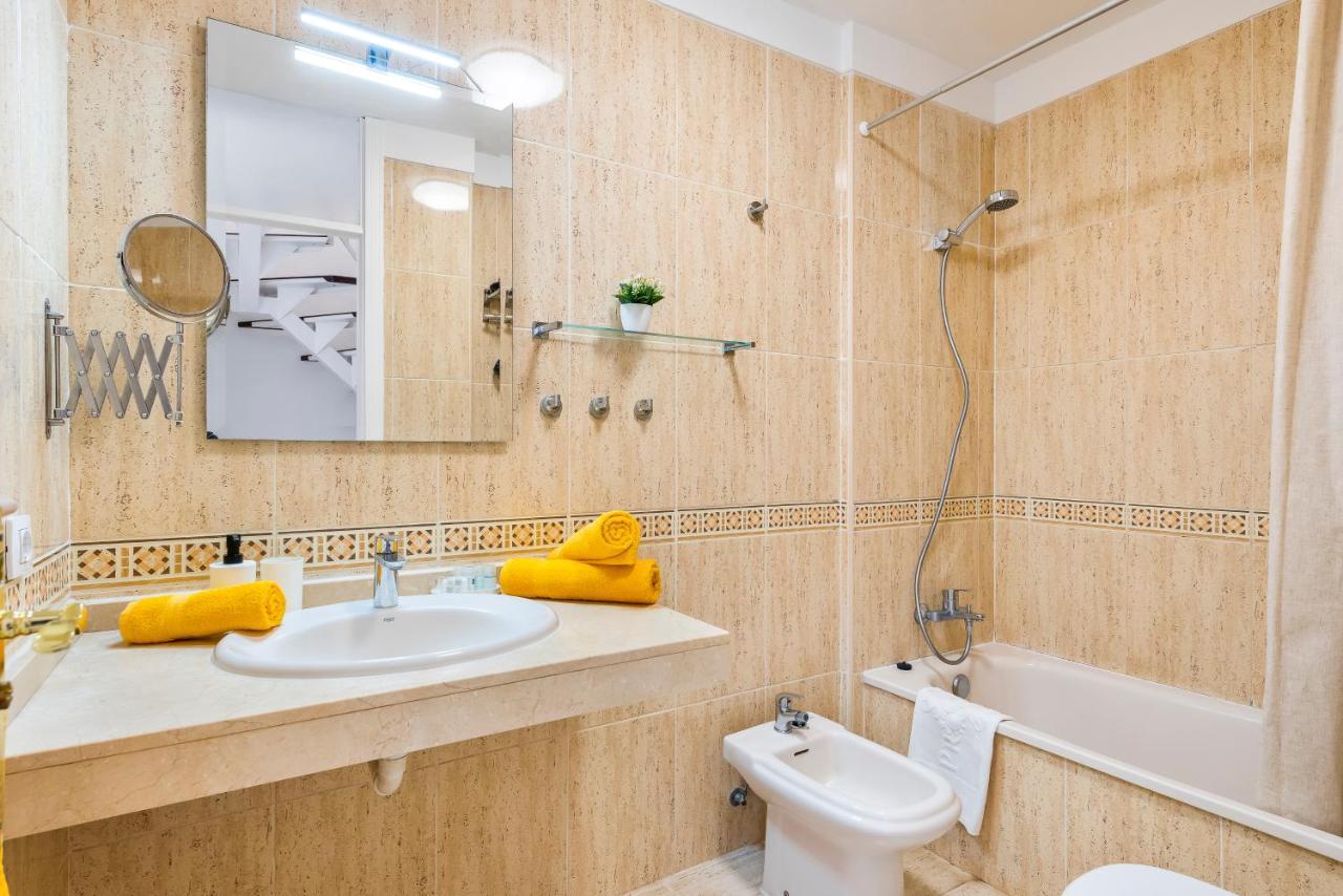 1314 Fabulous 2 Bedroom Accommodation Roof Terrace Callao Salvaje Luaran gambar